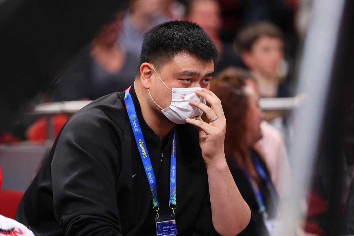 CBA三消息：胡明轩妈妈发声，杜锋回应选人争议，姚明助力国家队