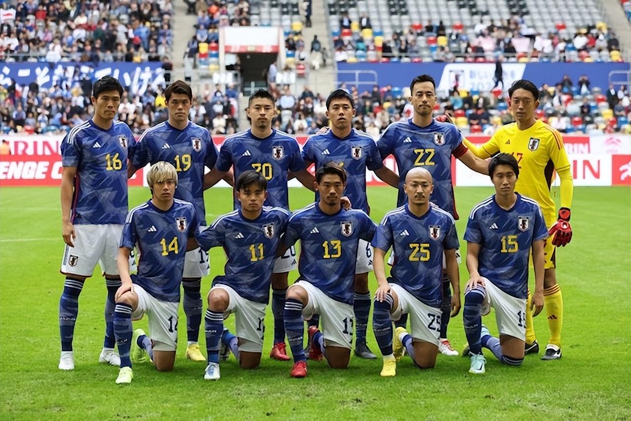 日本三位大将落选世界杯名单惹争议！日本球迷：连赢球都有难度