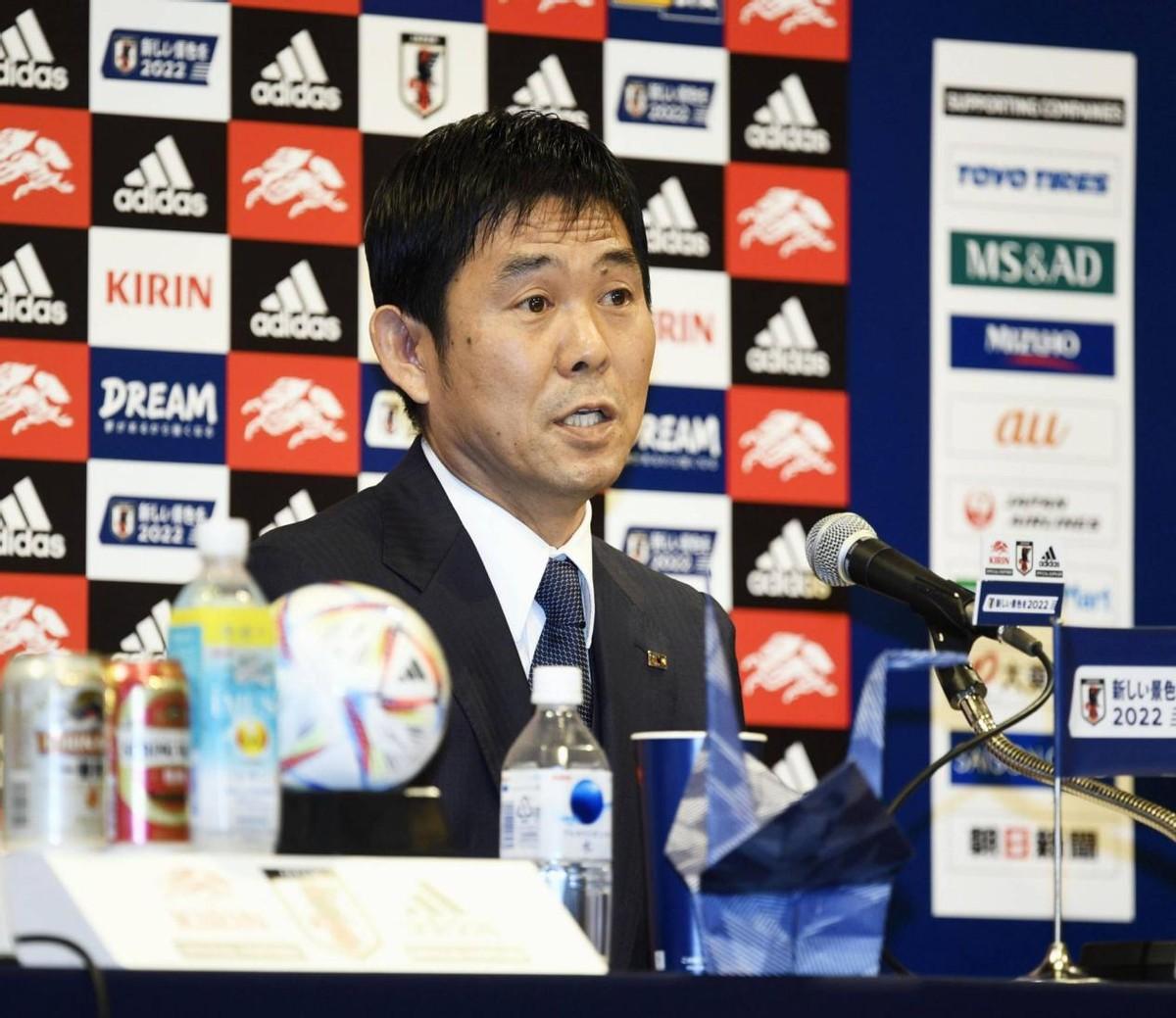 日本三位大将落选世界杯名单惹争议！日本球迷：连赢球都有难度