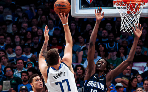 NBA独行侠战胜魔术（东契奇44分独行侠轻取魔术！班凯罗18分）