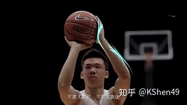 新手如何快速篮球入门（篮球零基础初学训练教程）