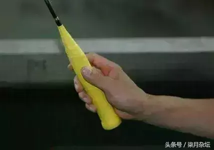 羽毛球小白如何正确入门(零基础羽毛球初学者手法技巧)