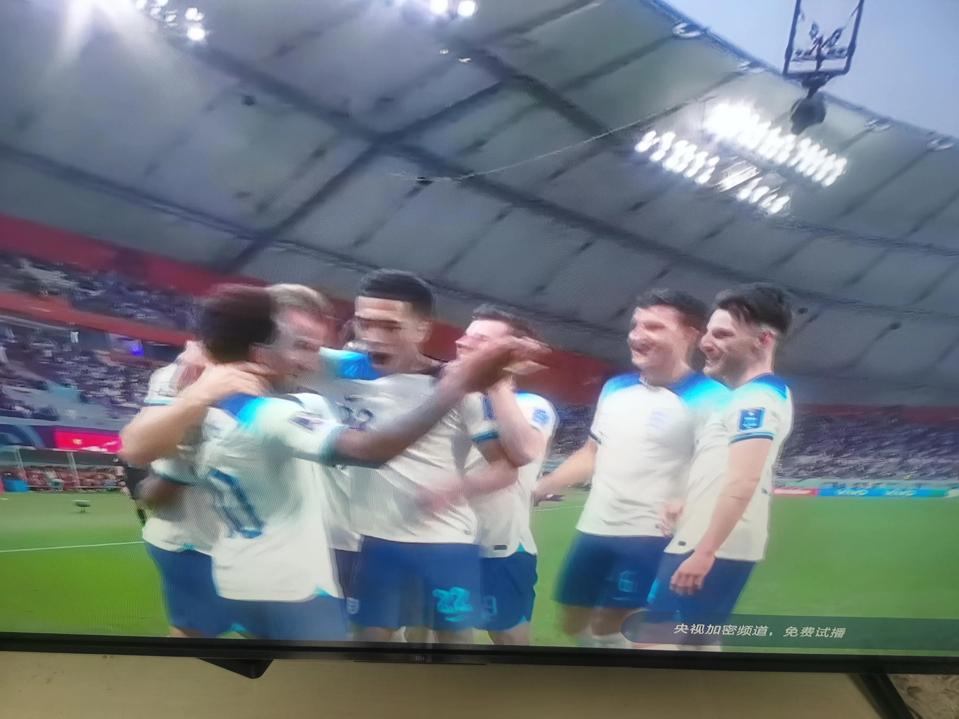 英格兰上半场3-0领先伊朗，伊朗0射门成为亚洲球队的耻辱