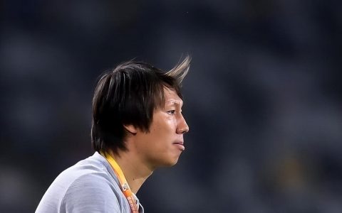 涉嫌严重违法被查后，李铁的雕像被拆除了