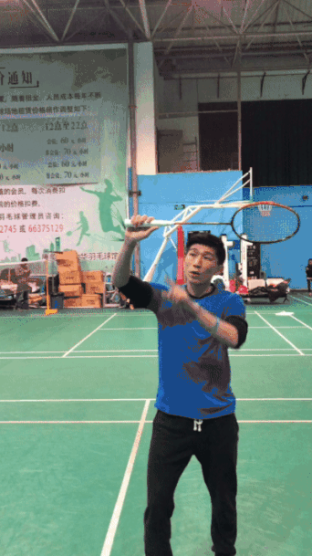 桑尼教练教你反手高远球的挥拍动作