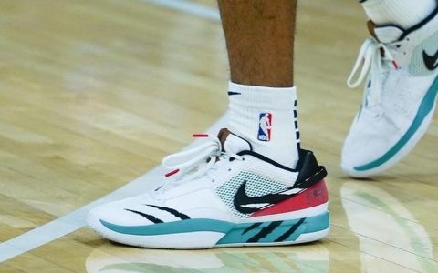 NBA 上脚合集！（复赛第一天，球员们都穿了什么鞋？）
