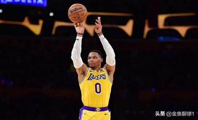 NBA前瞻（字母哥缺阵，雄鹿负热火，顶级攻防大战，国王负快船）