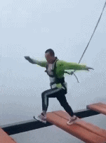 极限运动就是玩命？（网红们为了流量真是豁出去了）
