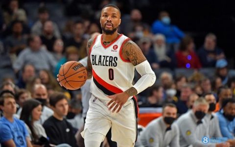 这爆炸的得分能力！（利拉德狂砍71分 NBA历史第八人）