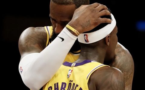 NBA午报（詹皇庆祝胜利，杜兰特首秀完美，威金斯继续缺席）