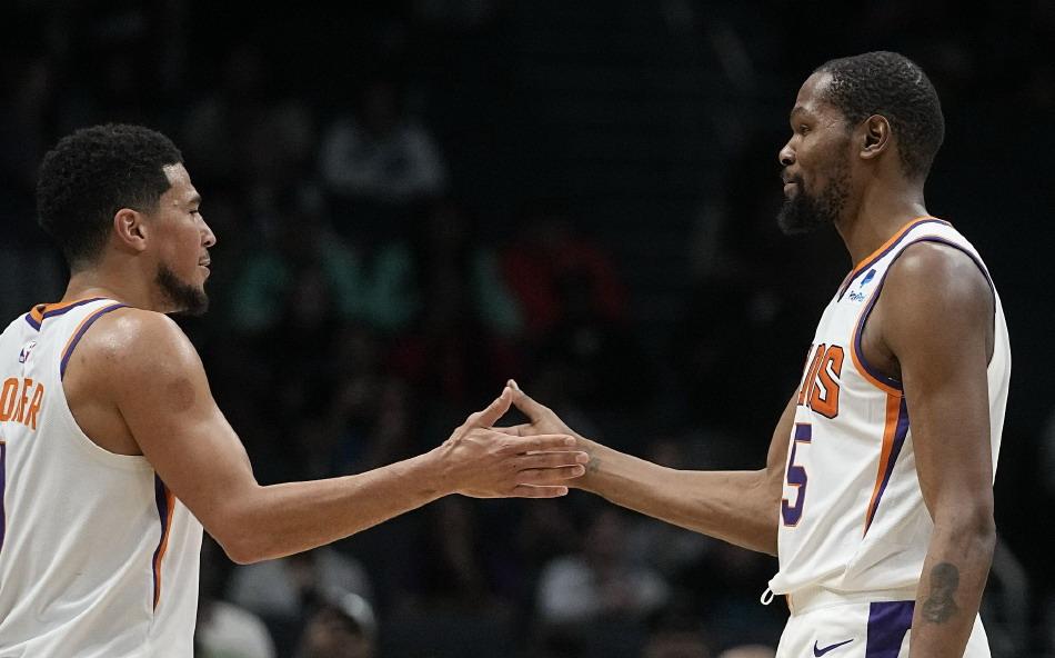 昨日NBA战报（雄鹿豪取16连胜！杜兰特太阳首秀23分，哈登率76人灭火）