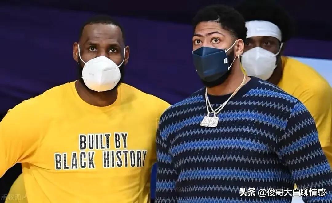 最新NBA球星排名（库里第7，詹姆斯第30，湖记：浓眉接近赛季报销）
