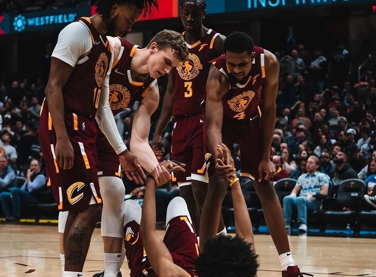 美媒公布NBA最新实力榜！（勇士第10，太阳仅第7，东部黑马跻身前五）