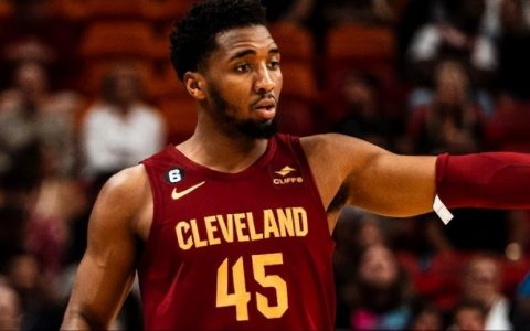 NBA今日数据(范弗利特超越德罗赞 穆雷一数据升至队史第一)