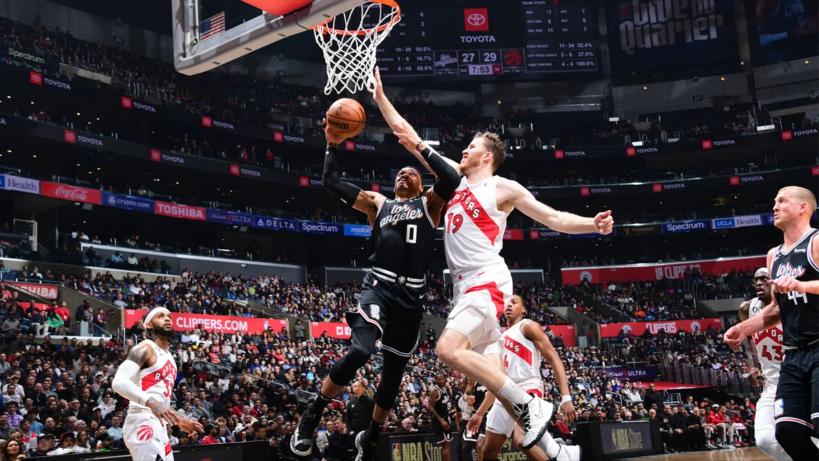 NBA今日数据(范弗利特超越德罗赞 穆雷一数据升至队史第一)