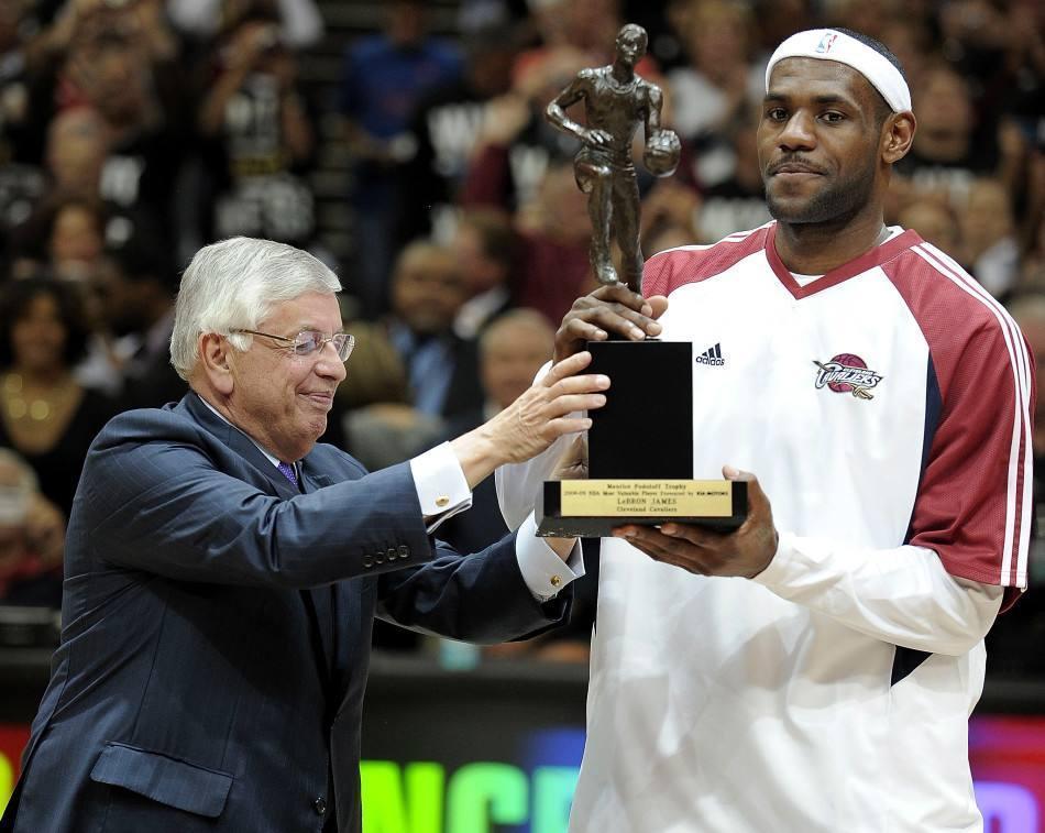 NBA球星传记之勒布朗·詹姆斯（詹姆斯的职业生涯）