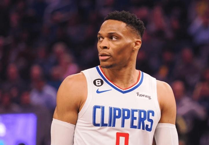 快船给出700万羞辱报价！（NBA三双王何以沦落至此？湖人是罪魁祸首）