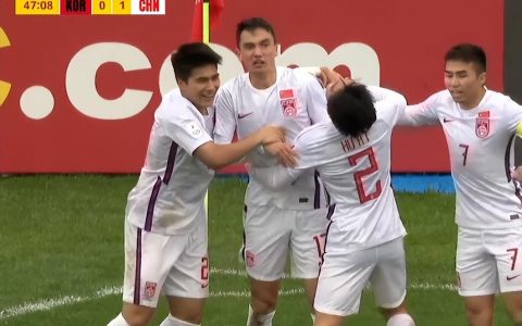 惨烈！中国男足5人拼到抽筋（加时赛5分钟崩盘，主帅怒喷裁判染红）