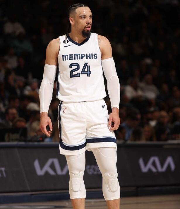 NBA宣布再对狄龙-布鲁克斯禁赛（其本赛季已损失33.6万薪水）