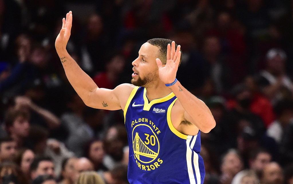 湖人射落太阳，NBA2连胜（湖人升至西部第十！哈登休战，76人轻取公牛）