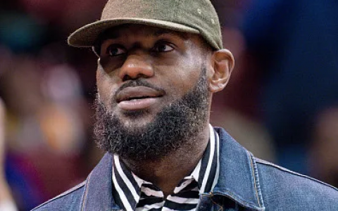 詹姆斯即将复出（詹姆斯预计一周后复出）