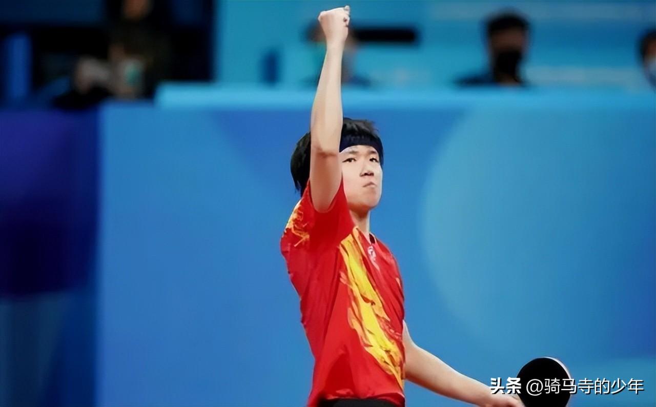梁靖崑从国乒“三哥”变“五哥”（梁靖崑个人资料？）