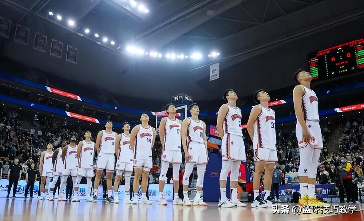 CBA季后赛首秀(赢了！季后赛首战！他们派出了两个伦纳德！)
