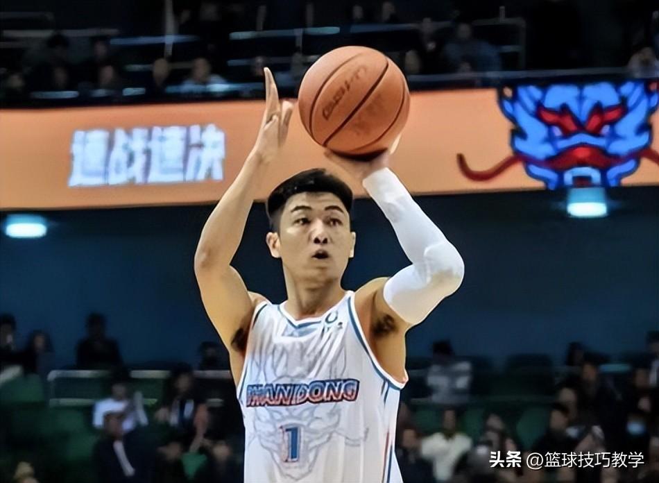 CBA季后赛首秀(赢了！季后赛首战！他们派出了两个伦纳德！)