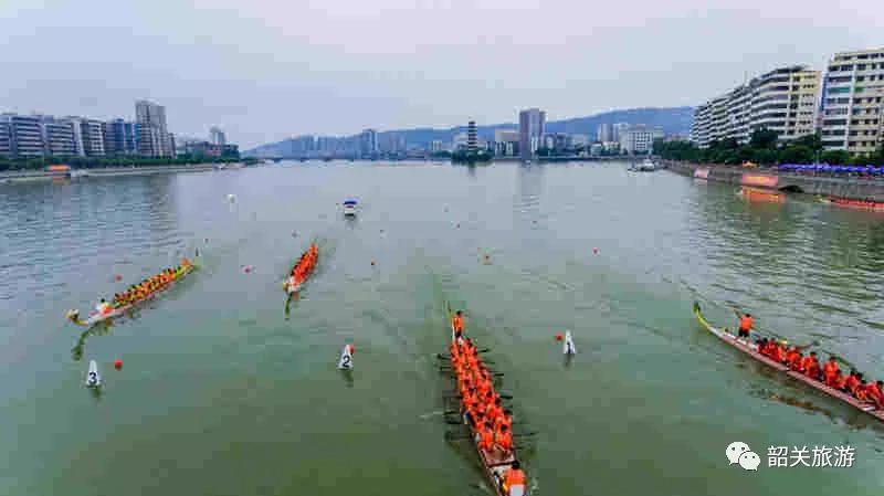 葡萄牙3-3绝平西班牙！C罗拼到抽筋！但是同样很拼的还有他们……-图9