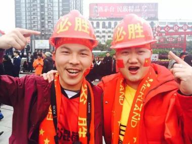 硬汉赢韩！昨晚中国男足1:0拿下韩国队，十四亿中国人为你们点赞！-图10