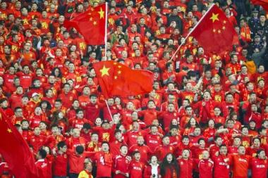 硬汉赢韩！昨晚中国男足1:0拿下韩国队，十四亿中国人为你们点赞！-图16