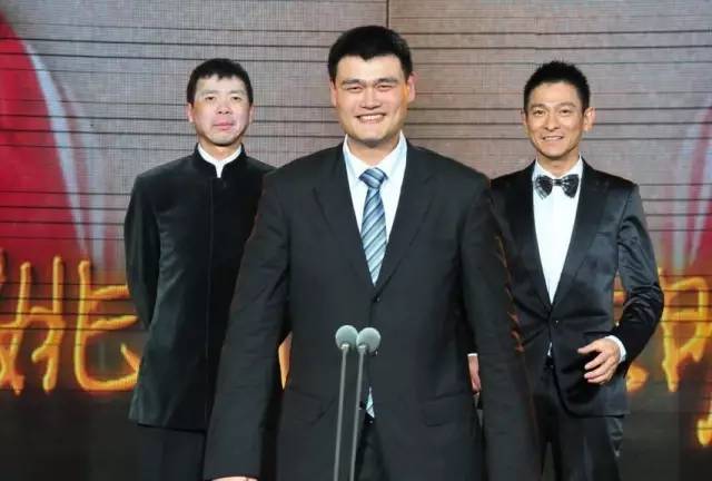 姚明与28个明星合影照片！看到第一张就忍不住了…-图11