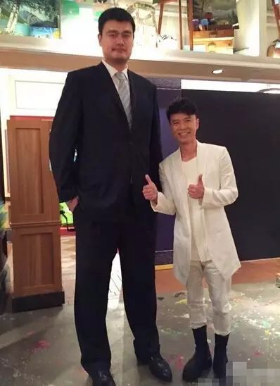 姚明与28个明星合影照片！看到第一张就忍不住了…-图16