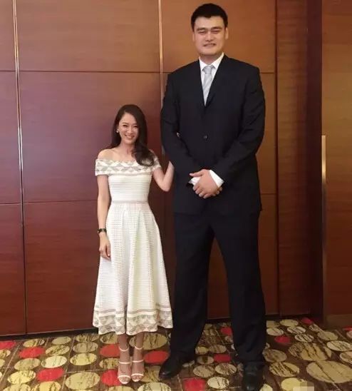 姚明与28个明星合影照片！看到第一张就忍不住了…-图27
