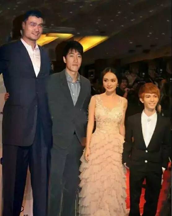姚明与28个明星合影照片！看到第一张就忍不住了…-图33