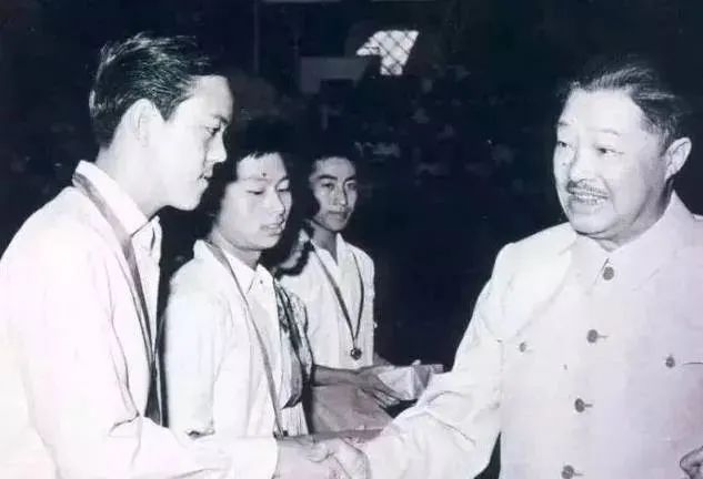 容国团：新中国第一个世界冠军-图5