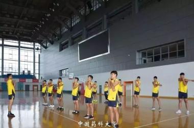 平均身高191腿长一米二拥有高颜值强实力的药大“男排天团”再创佳绩！-图5
