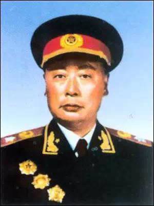 中国建国以来历任军委主席、副主席，太难得了！-图15