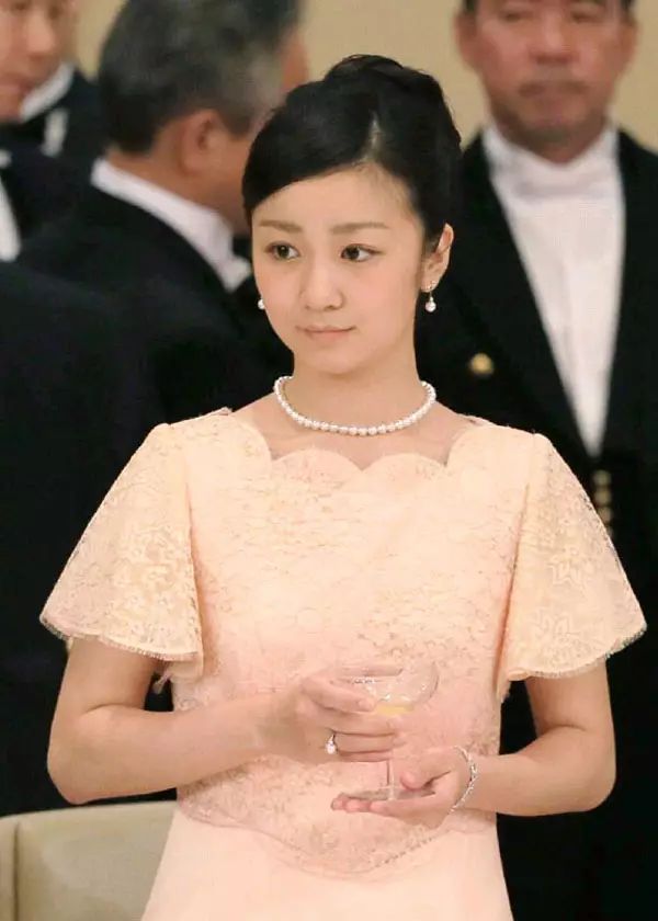 世界最美公主排行榜，第一名美到无法呼吸美到哭，堪比大牌明星-图16