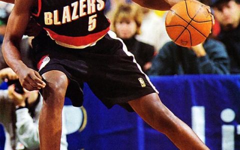 NBA著名奥本山事件过后名气大减的小奥尼尔