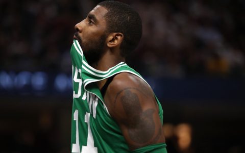 欧文拥有美国澳大利亚双重国籍，生涯至今已6次入选全明星