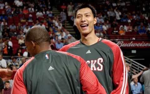 最高31分19篮板 易建联5年NBA生涯回顾