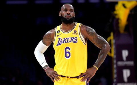 NBA超巨勒布朗-詹姆斯身价有多少亿美元？