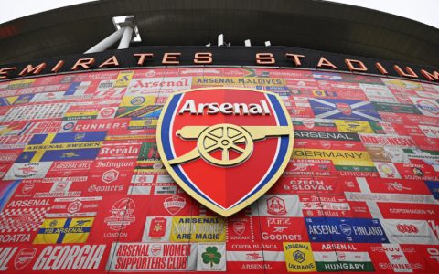 炮徽？下赛季的阿森纳更换队徽为大炮